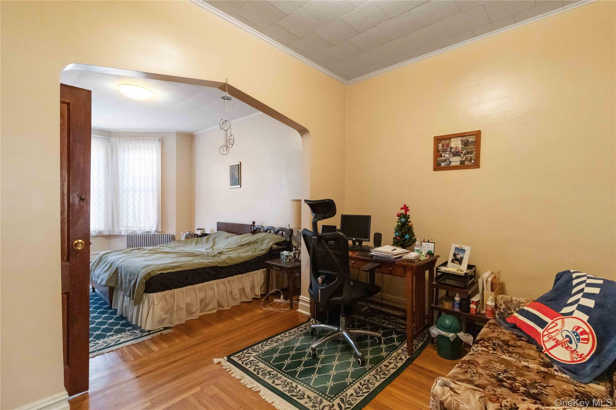 6138 Linden Street Ridgewood Ridgewood, NY 11385