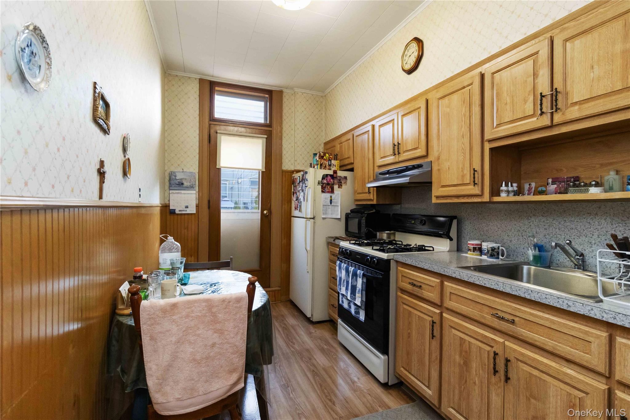 6138 Linden Street Ridgewood Ridgewood, NY 11385