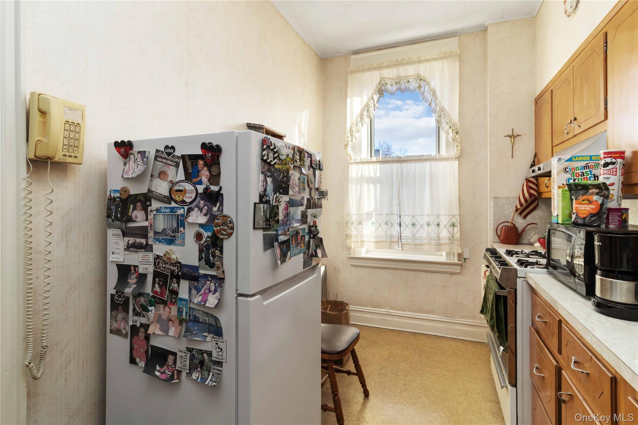 6138 Linden Street Ridgewood Ridgewood, NY 11385