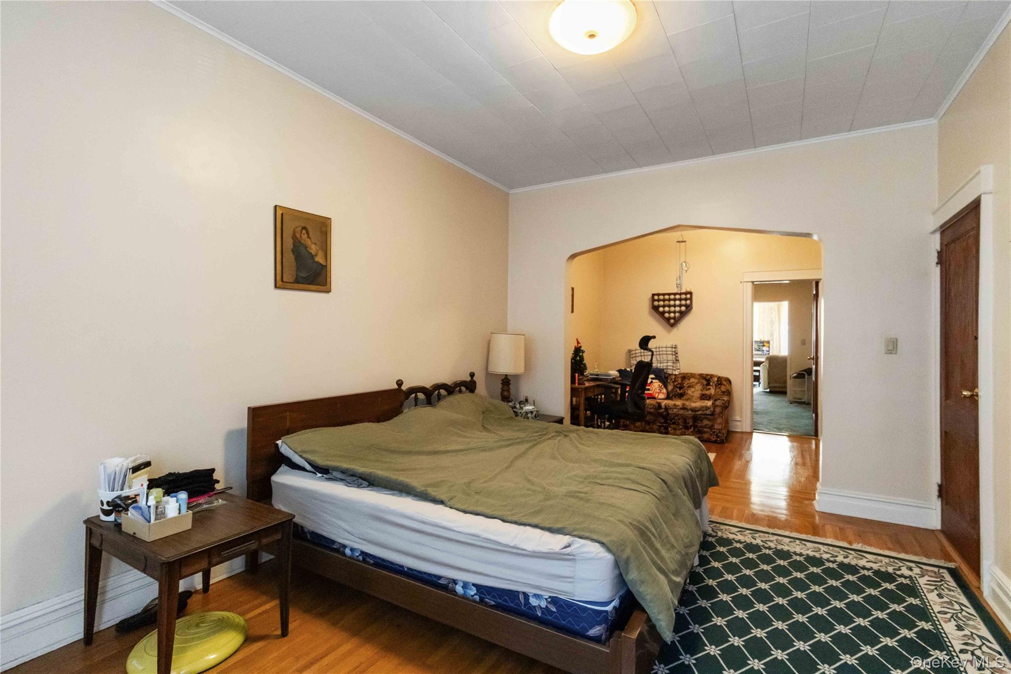 6138 Linden Street Ridgewood Ridgewood, NY 11385