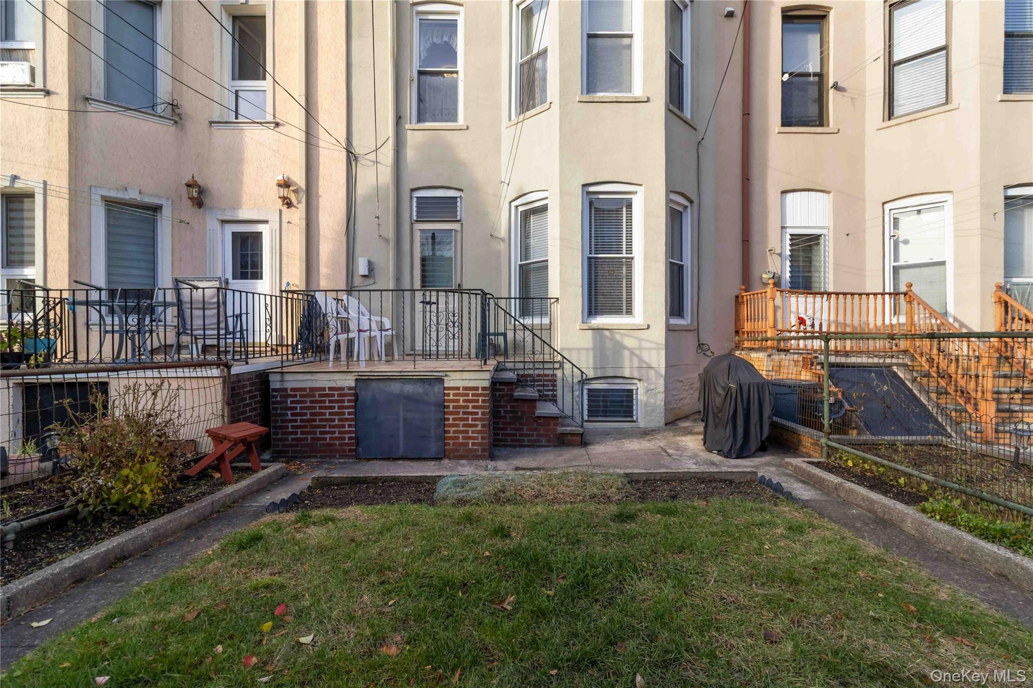 6138 Linden Street Ridgewood Ridgewood, NY 11385