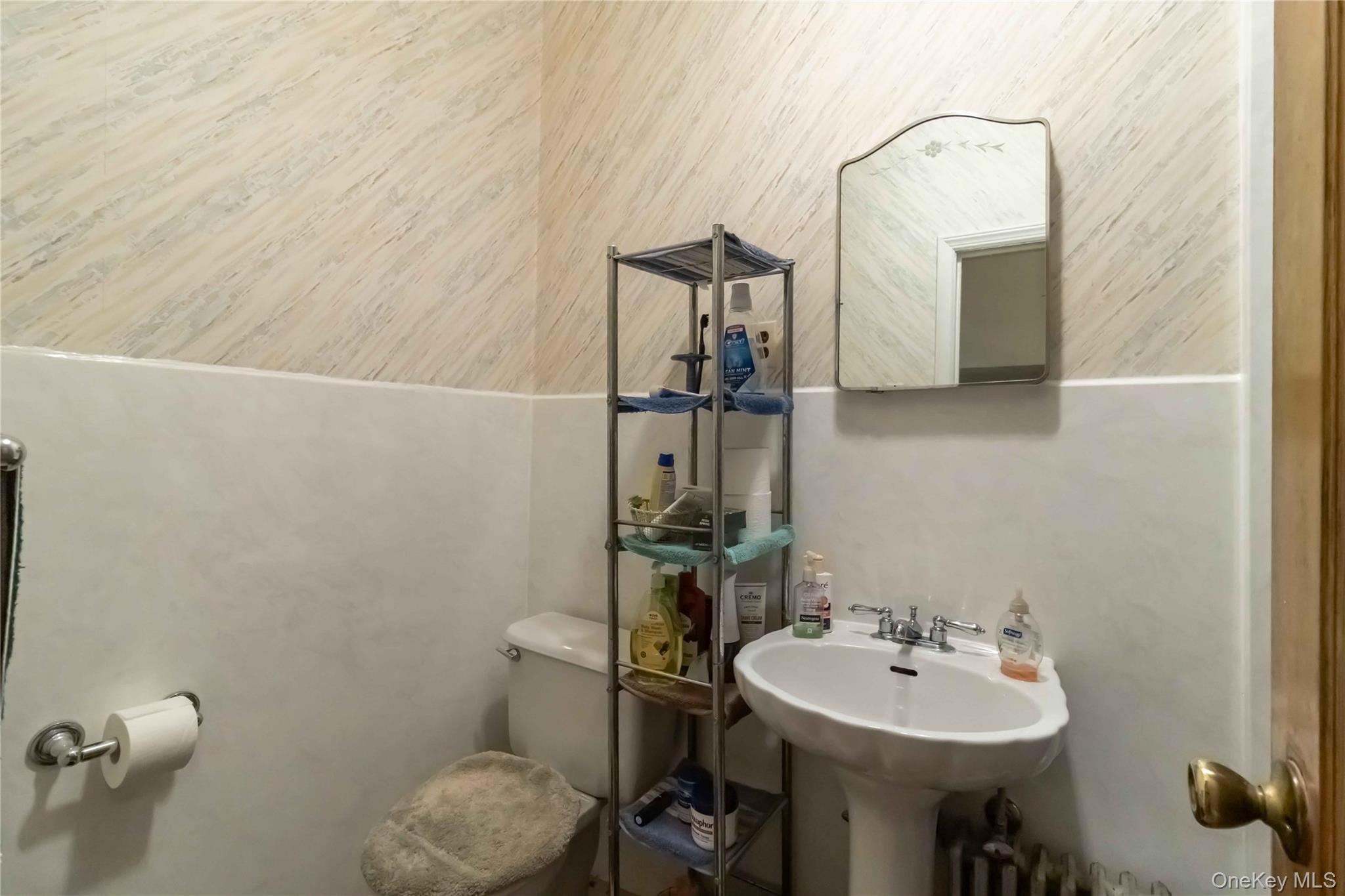 6138 Linden Street Ridgewood Ridgewood, NY 11385