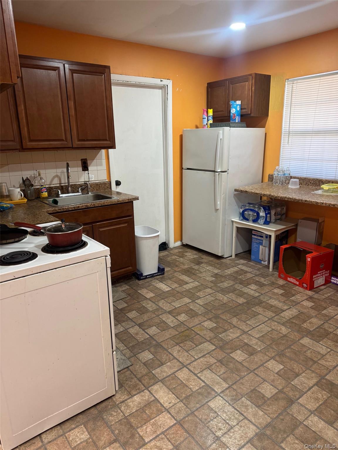 489 Easton Street Ronkonkoma Ronkonkoma, NY 11779