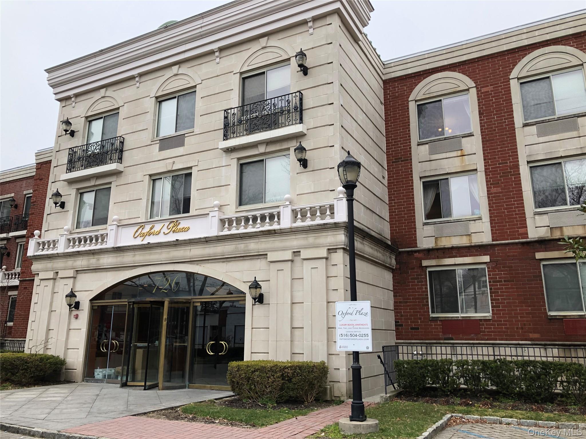 720 Middle Neck Road 4-C Great Neck Great Neck, NY 11024