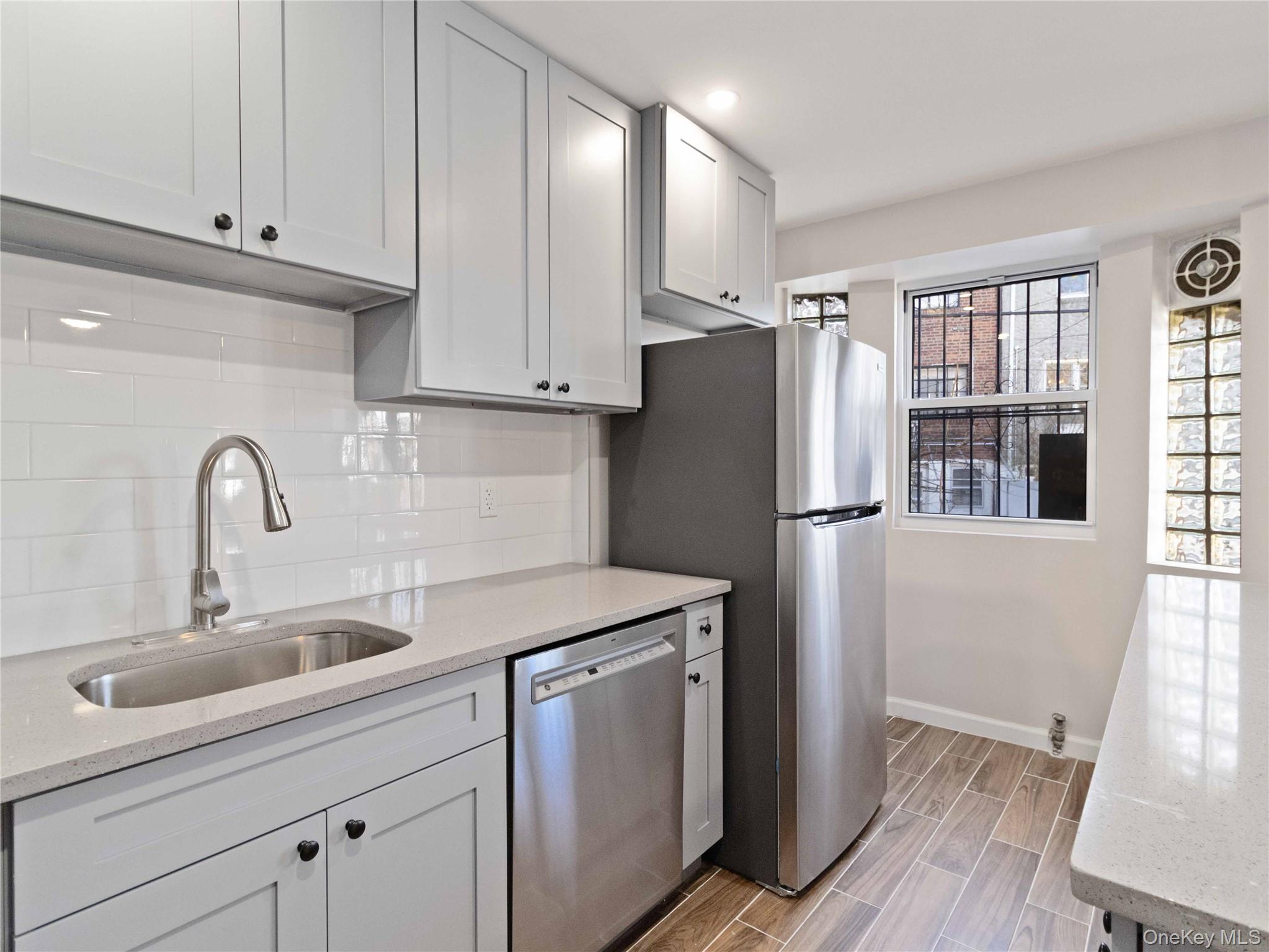 6286 Dry Harbor Road Middle Village Middle Village, NY 11379