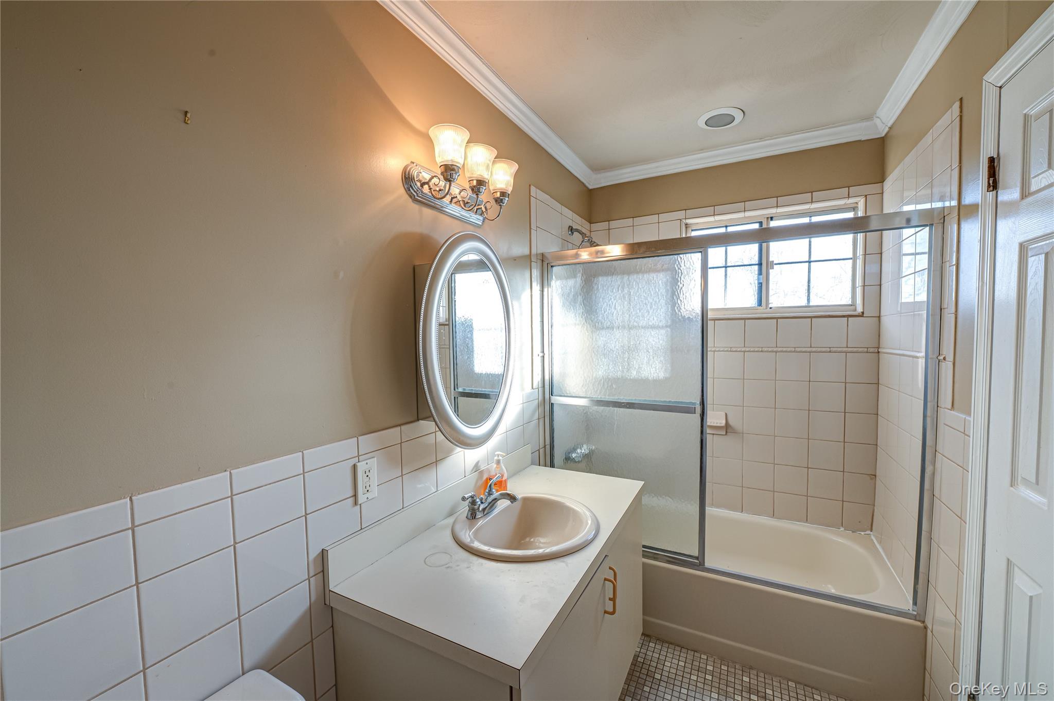 290 East Woodside Avenue Patchogue Patchogue, NY 11772