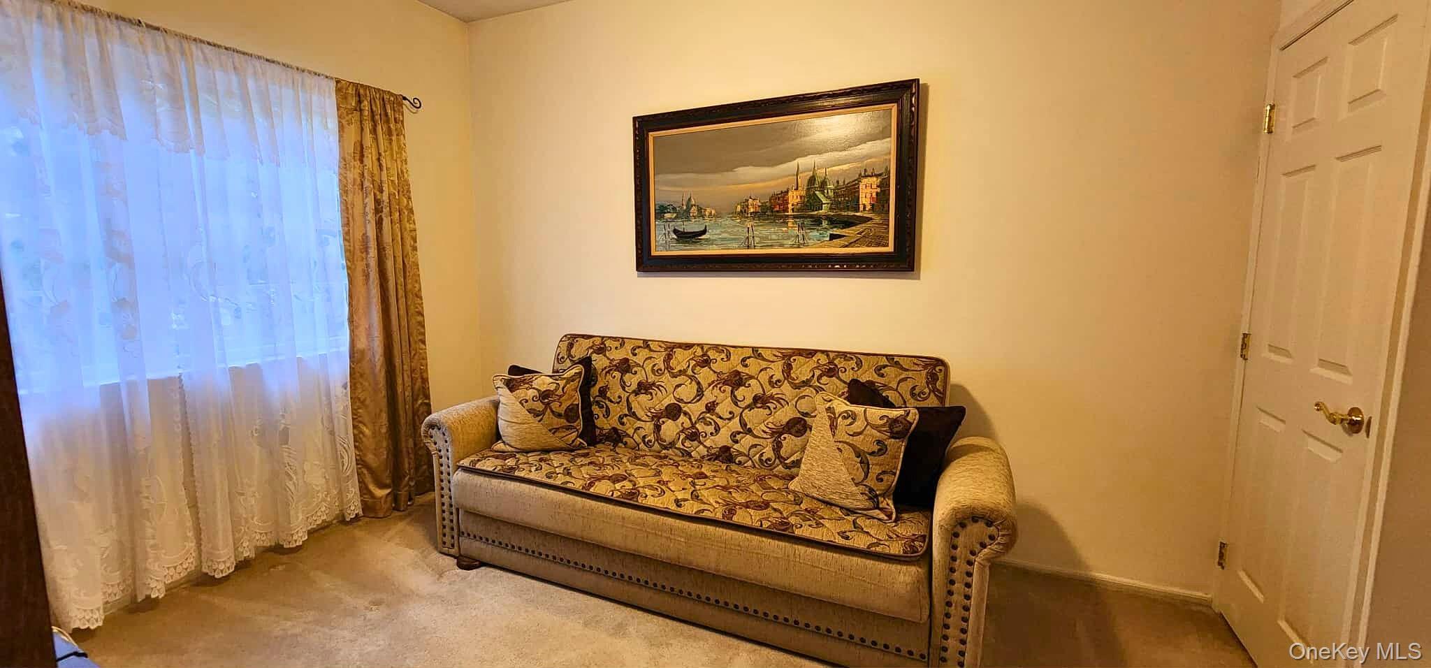 512 Narragansett Villas Drive Lindenhurst Lindenhurst, NY 11757