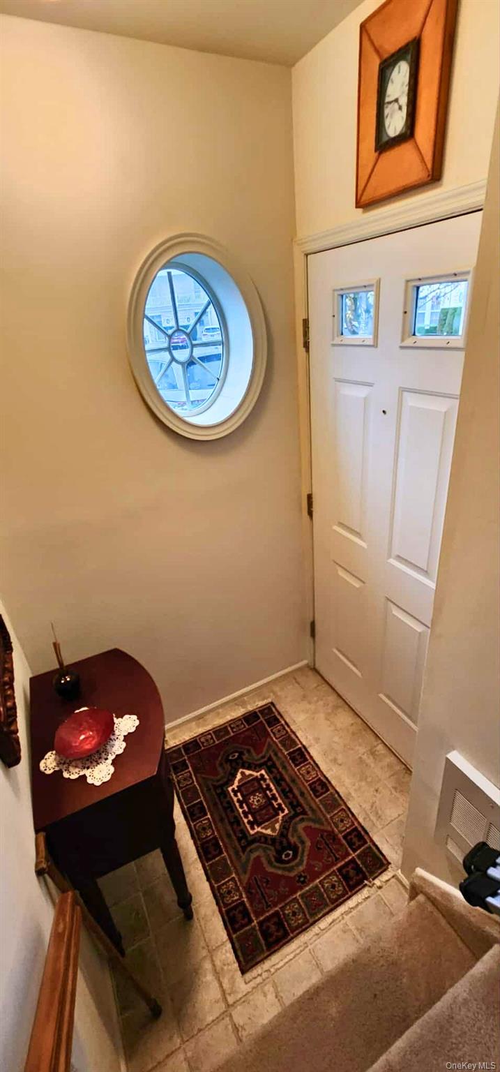 512 Narragansett Villas Drive Lindenhurst Lindenhurst, NY 11757