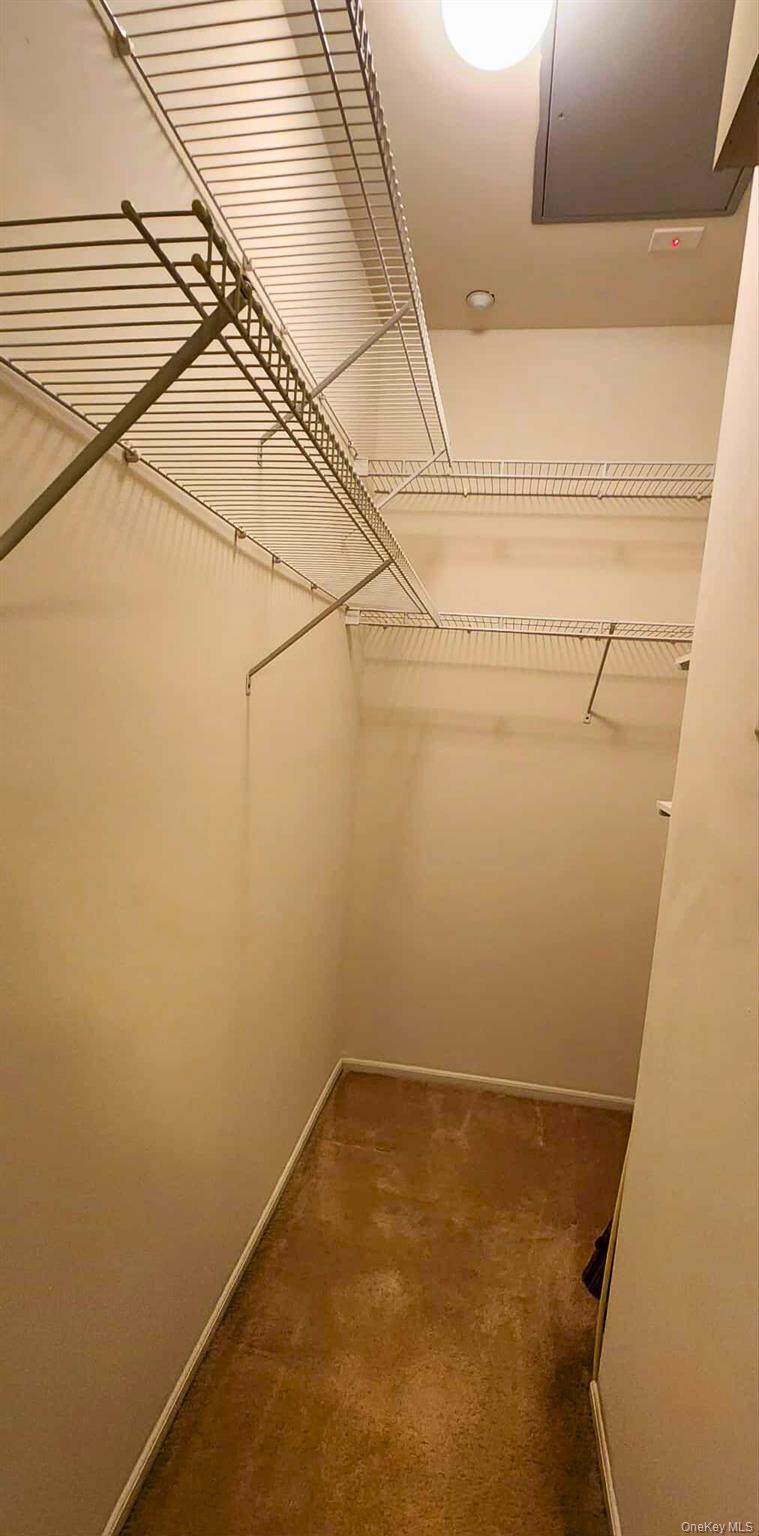 512 Narragansett Villas Drive Lindenhurst Lindenhurst, NY 11757