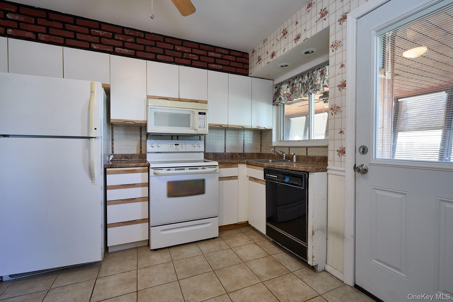 1068 Ashley Drive Valley Stream Valley Stream, NY 11580