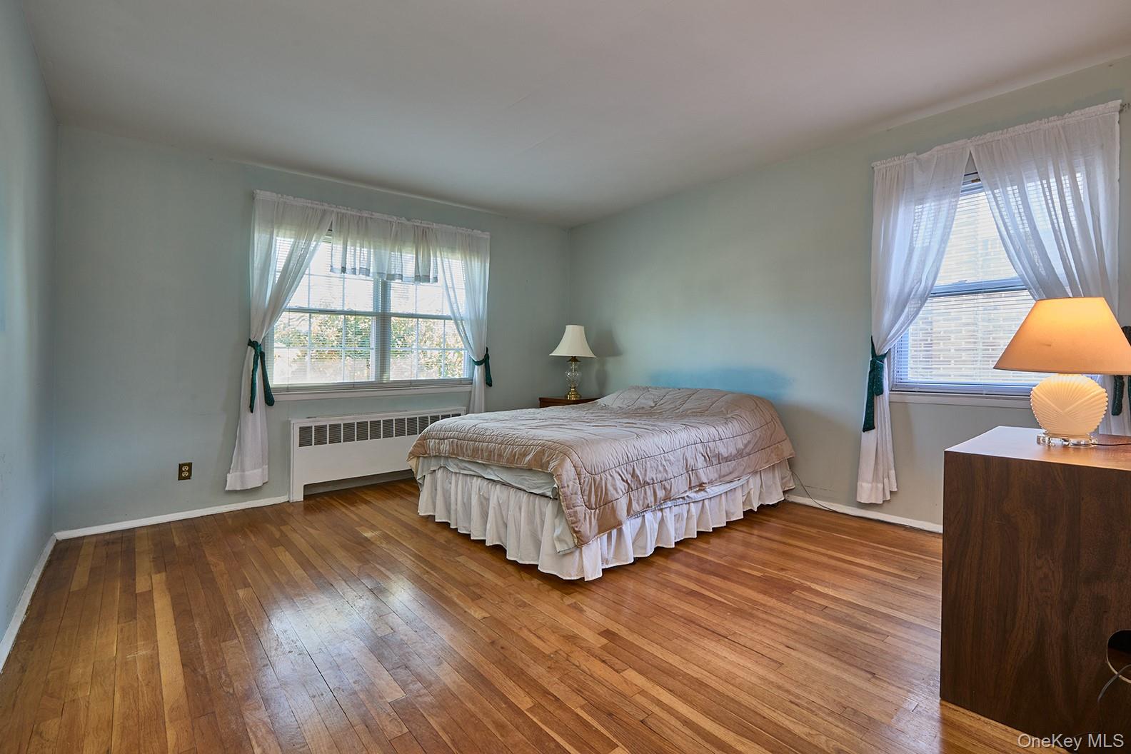 1068 Ashley Drive Valley Stream Valley Stream, NY 11580