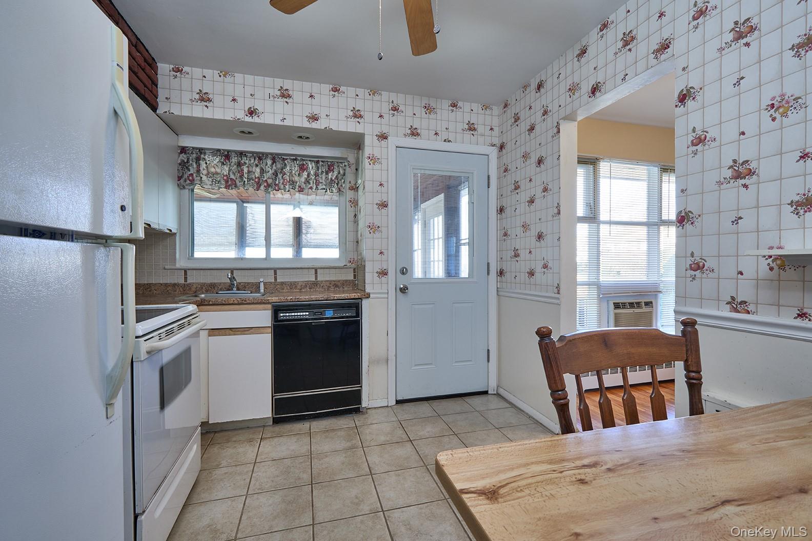 1068 Ashley Drive Valley Stream Valley Stream, NY 11580