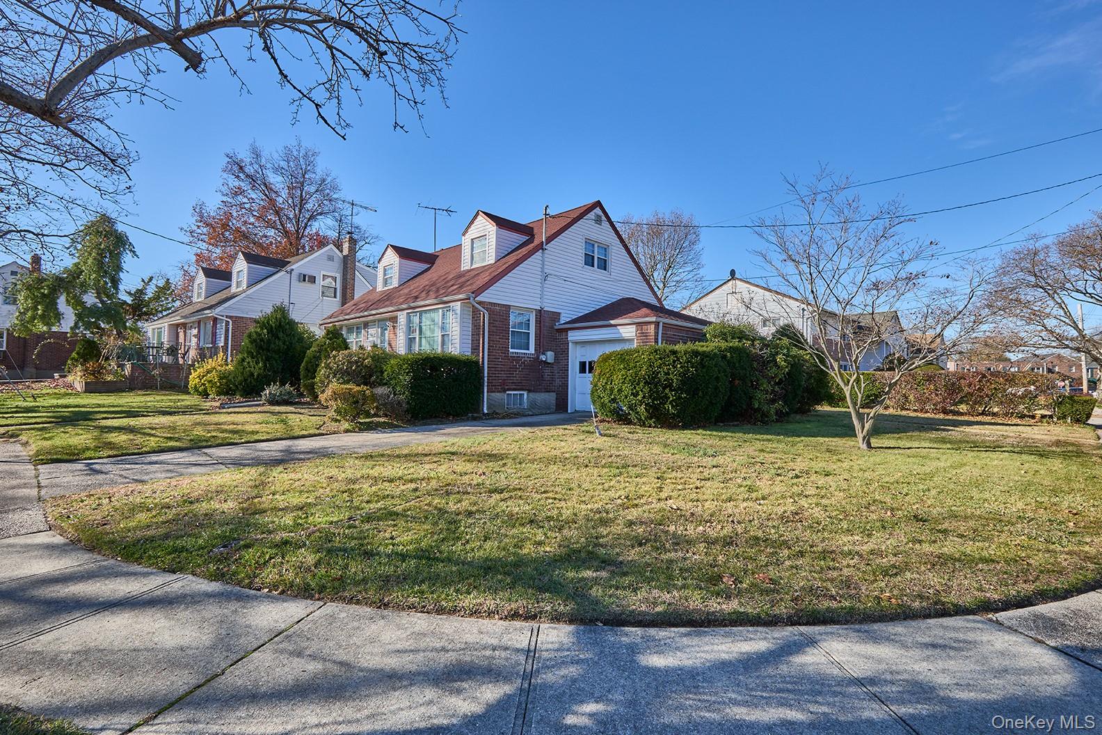 1068 Ashley Drive Valley Stream Valley Stream, NY 11580