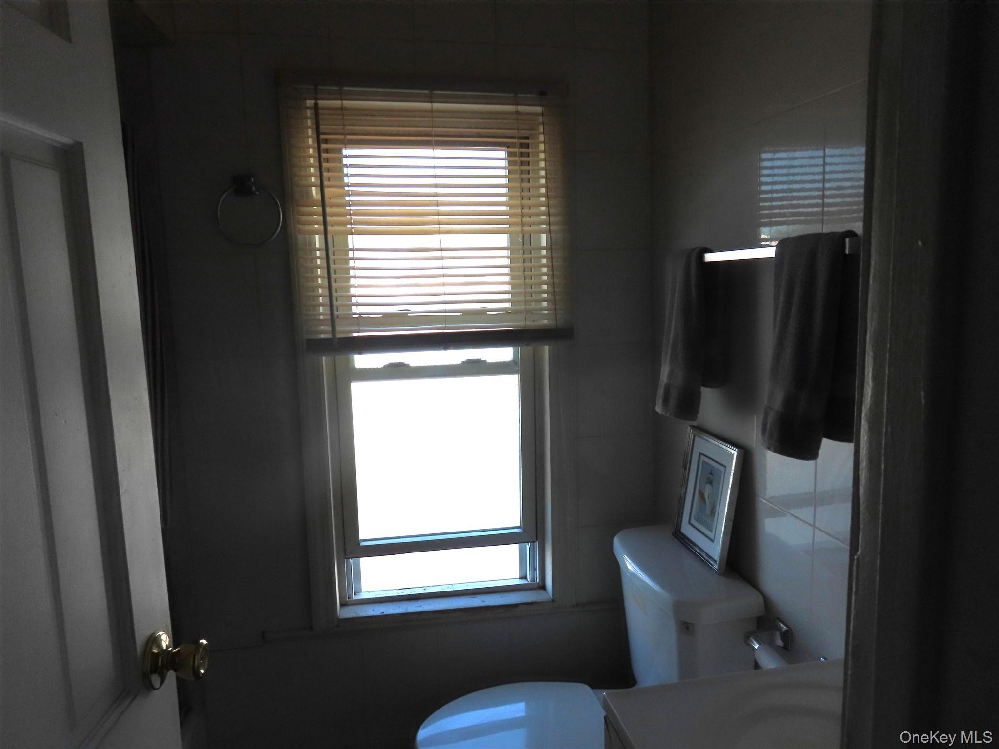 33 Deer Park Avenue 27-C Babylon Babylon, NY 11702