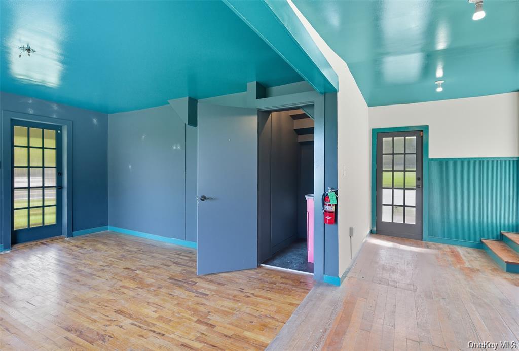 1 Water Street Out of NYC New Paltz, NY 12561