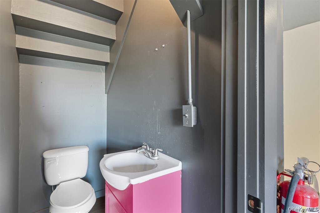 1 Water Street Out of NYC New Paltz, NY 12561