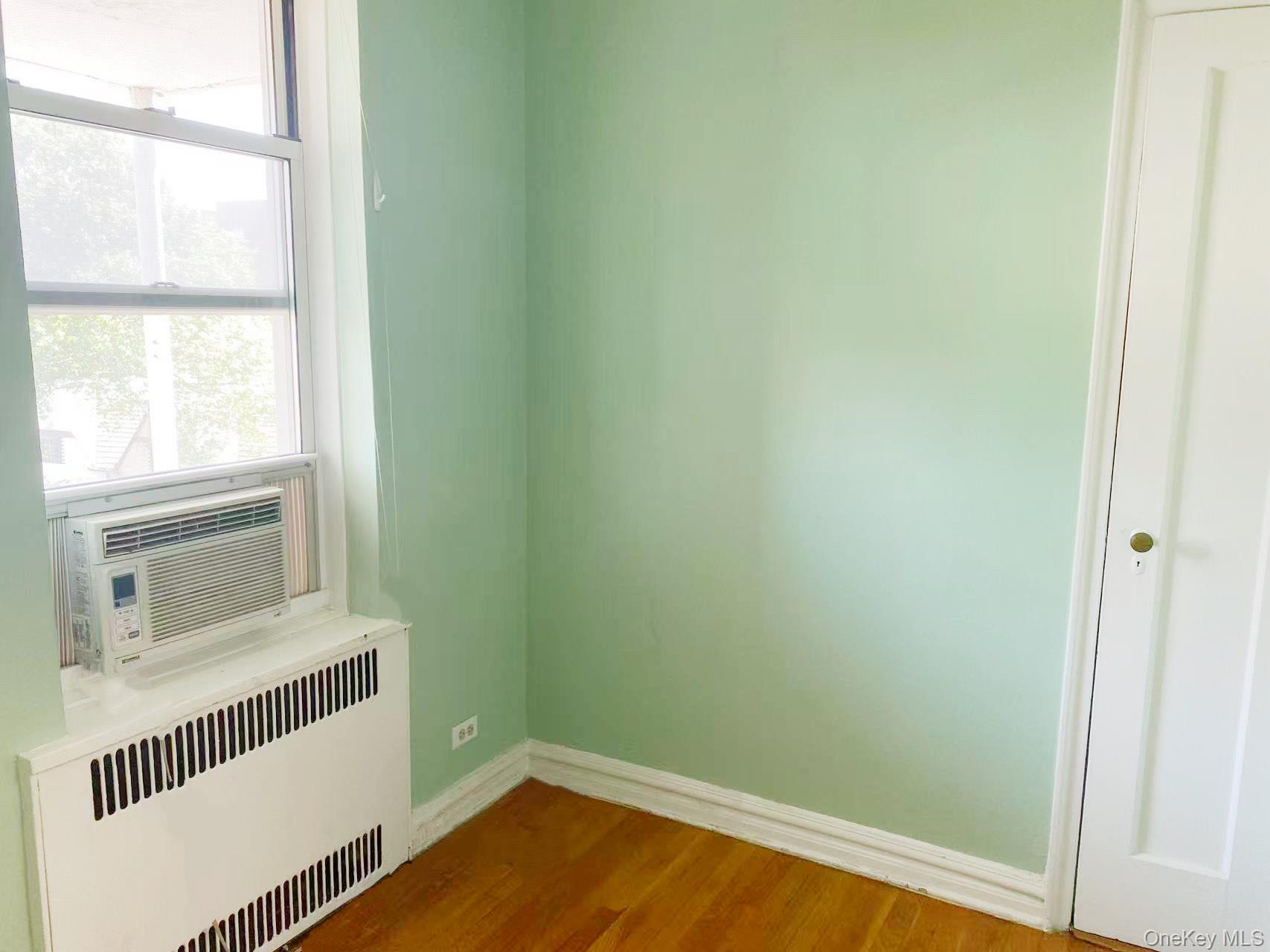 75-40 Austin Street 4-HR Forest Hills Forest Hills, NY 11375