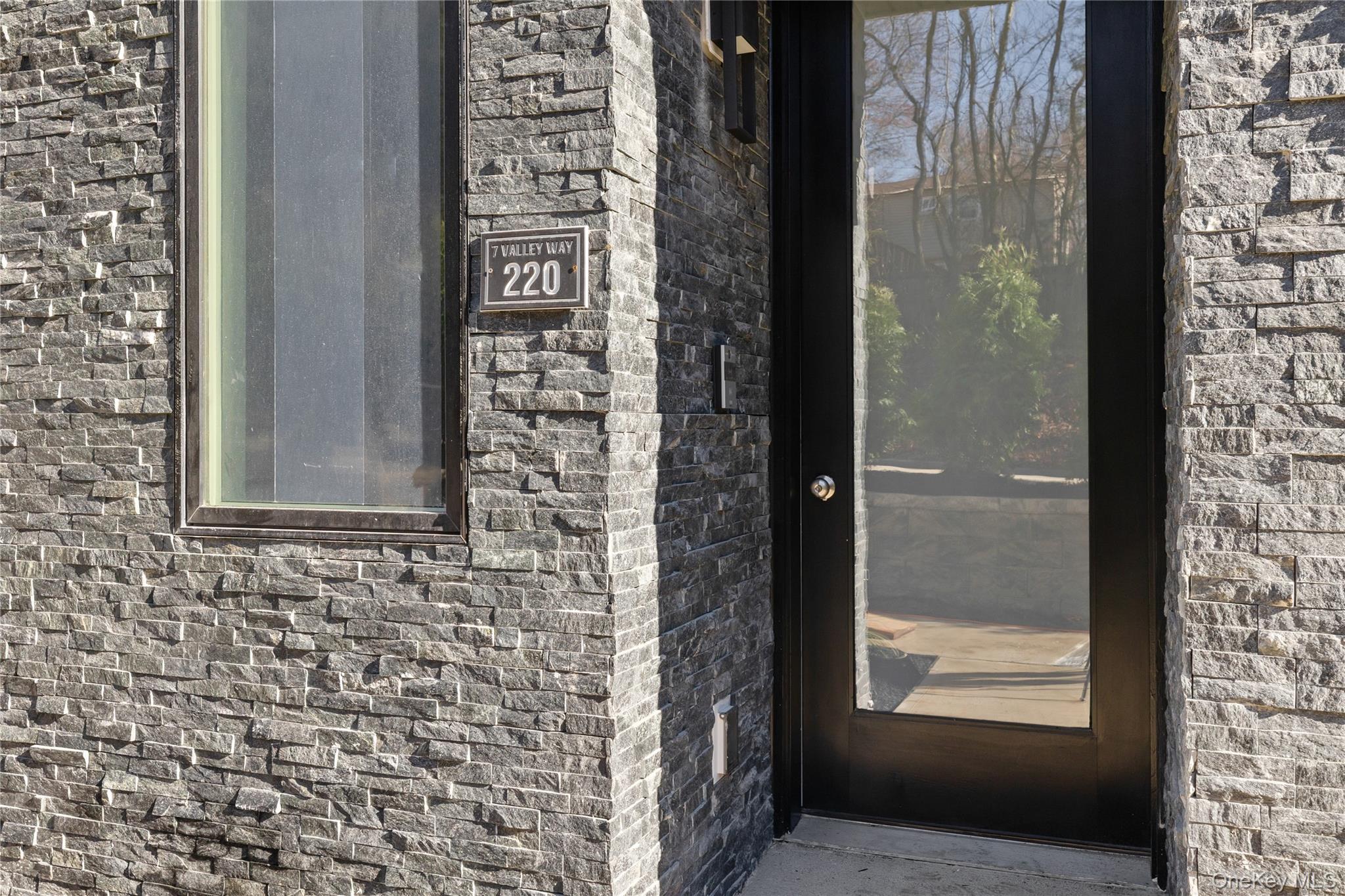 5 Valley Way 220 Out of NYC Spring Valley, NY 10977