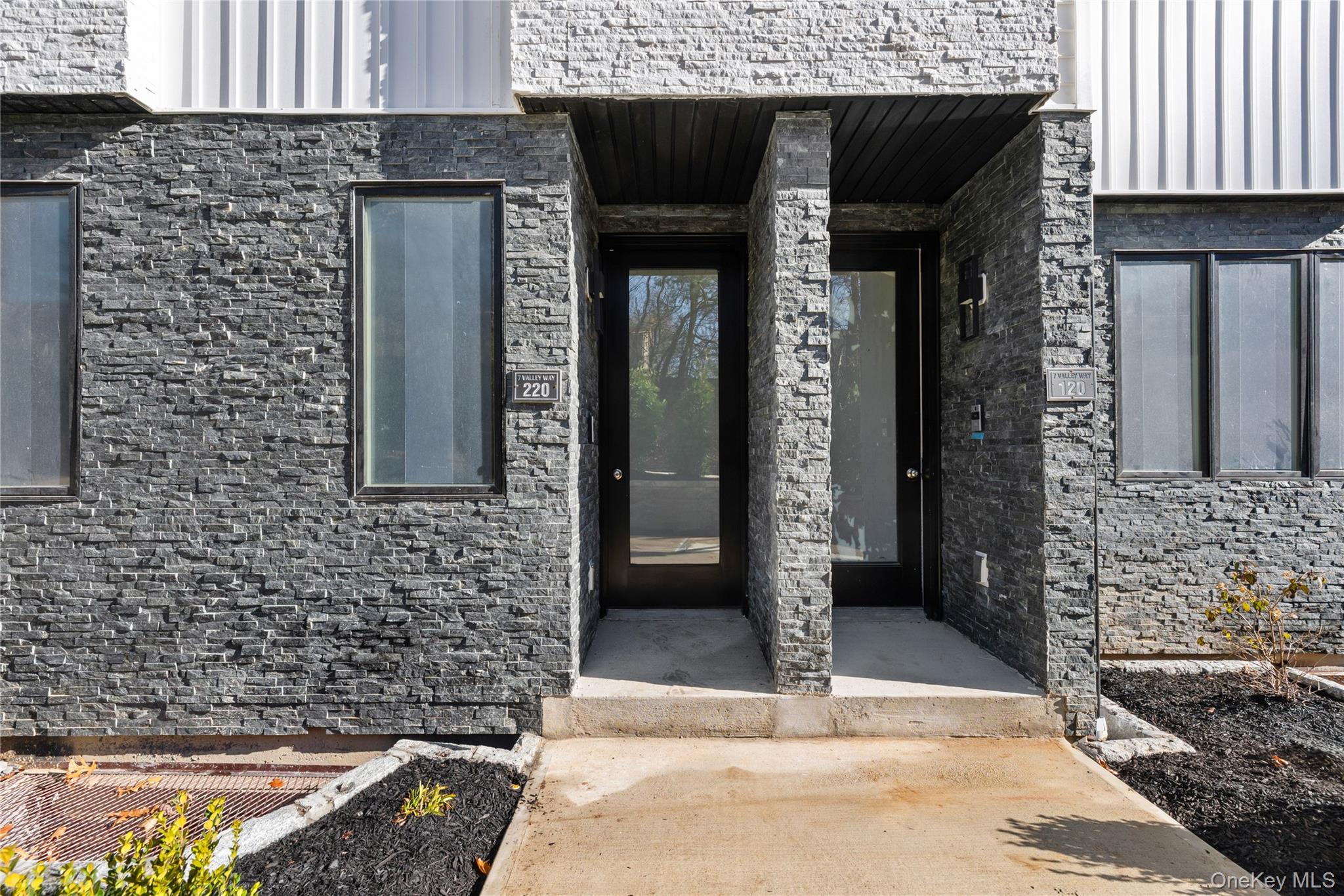 5 Valley Way 220 Out of NYC Spring Valley, NY 10977