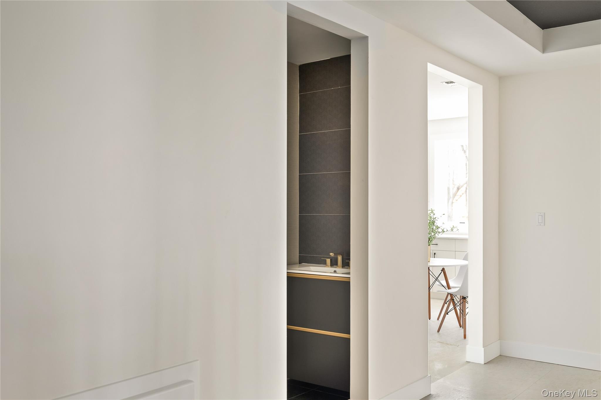 5 Valley Way 220 Out of NYC Spring Valley, NY 10977