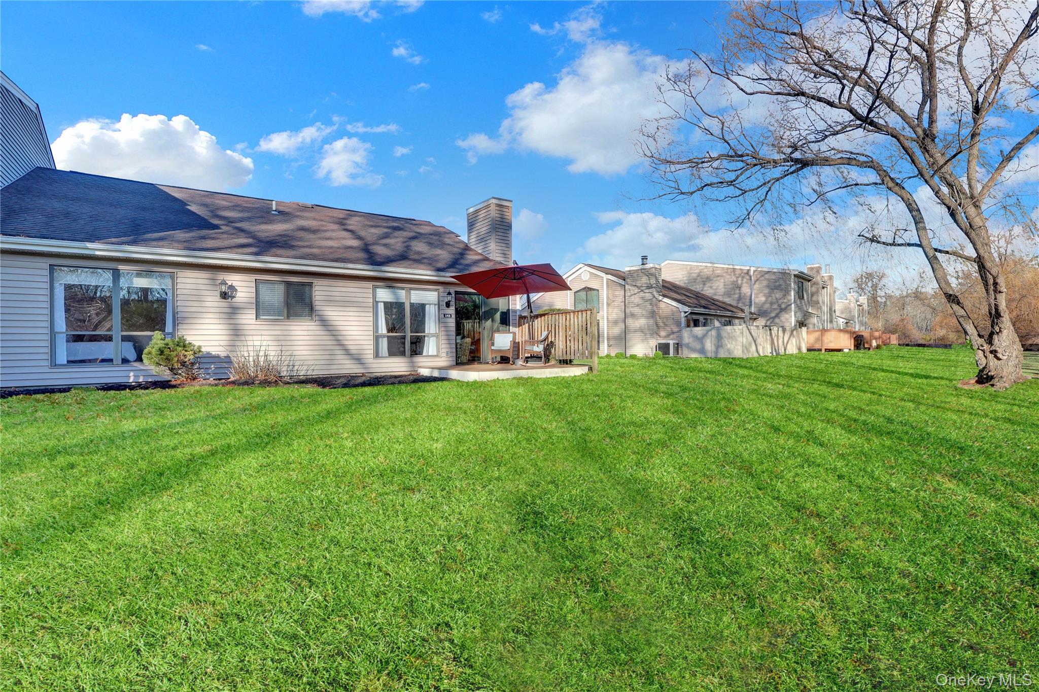 248 Pond View Lane Smithtown Smithtown, NY 11787