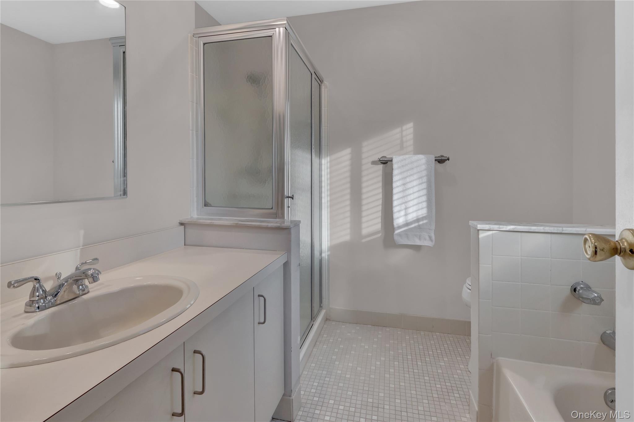 248 Pond View Lane Smithtown Smithtown, NY 11787