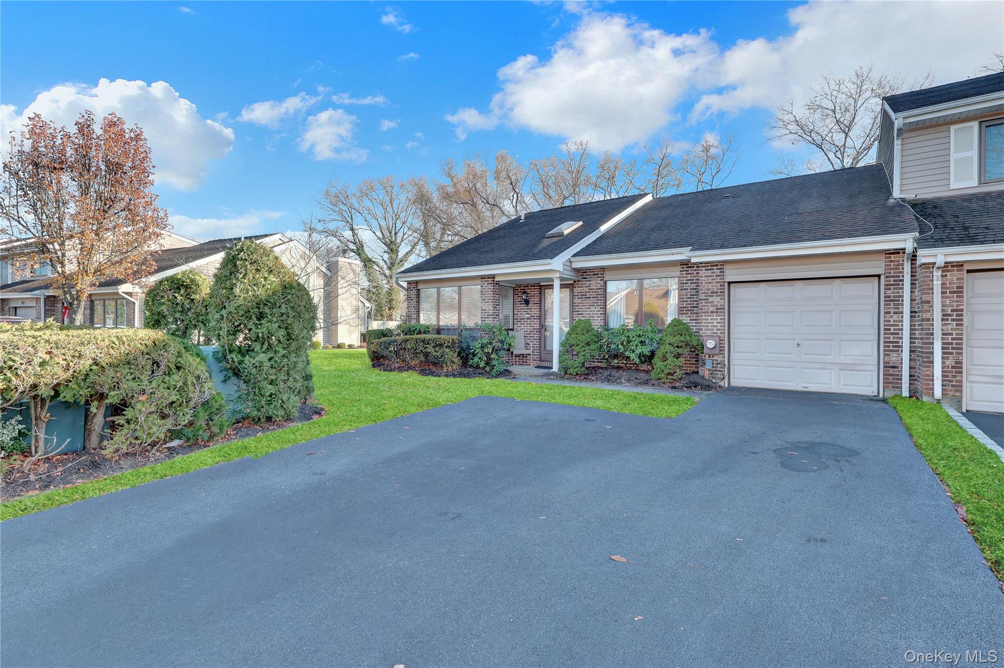 248 Pond View Lane Smithtown Smithtown, NY 11787