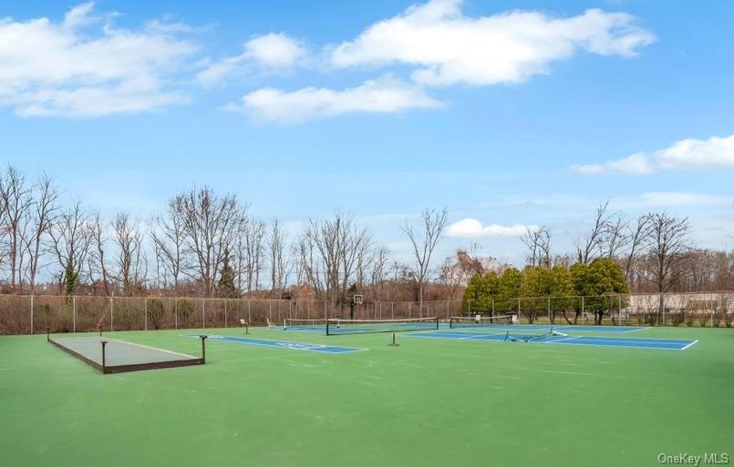 248 Pond View Lane Smithtown Smithtown, NY 11787