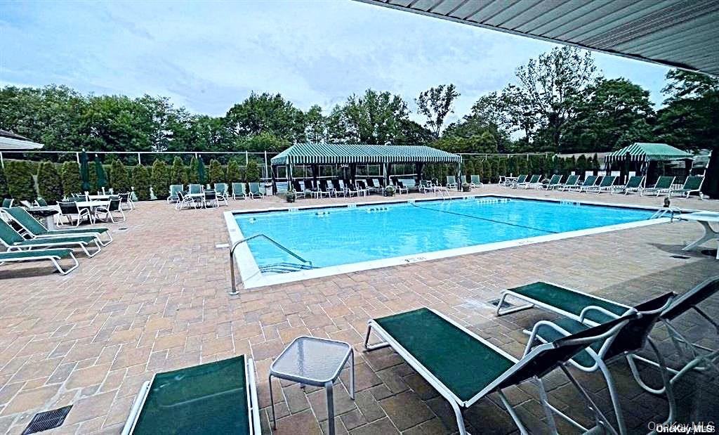 248 Pond View Lane Smithtown Smithtown, NY 11787
