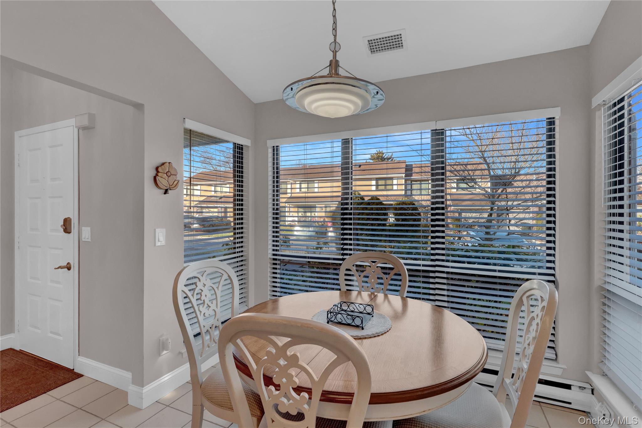 248 Pond View Lane Smithtown Smithtown, NY 11787