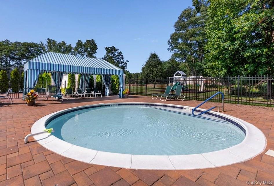 248 Pond View Lane Smithtown Smithtown, NY 11787