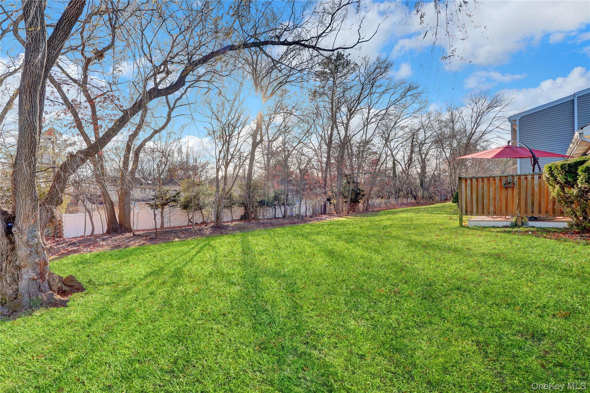 248 Pond View Lane Smithtown Smithtown, NY 11787