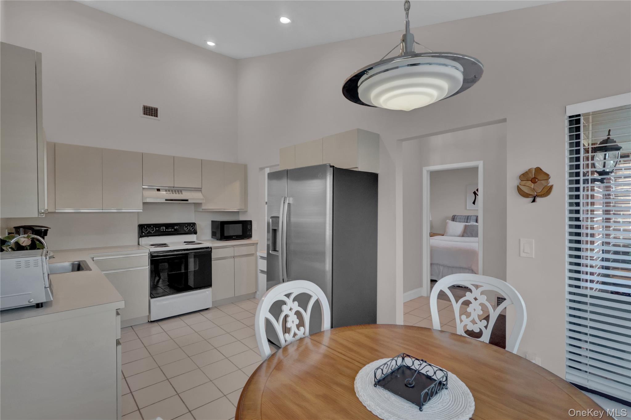 248 Pond View Lane Smithtown Smithtown, NY 11787