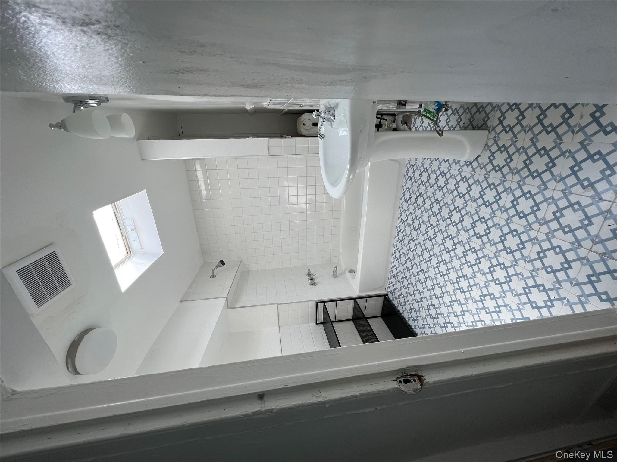 282 Grand Street Out of NYC Newburgh, NY 12550