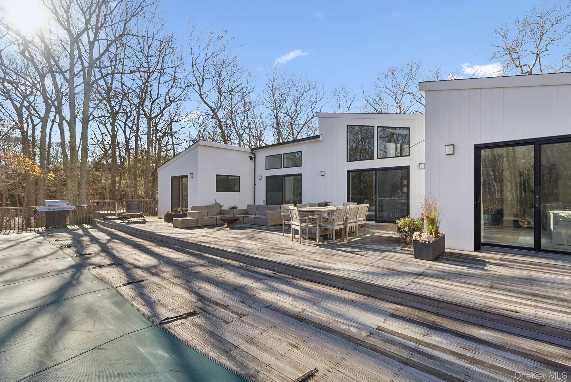 56 North Woods Lane East Hampton East Hampton, NY 11937