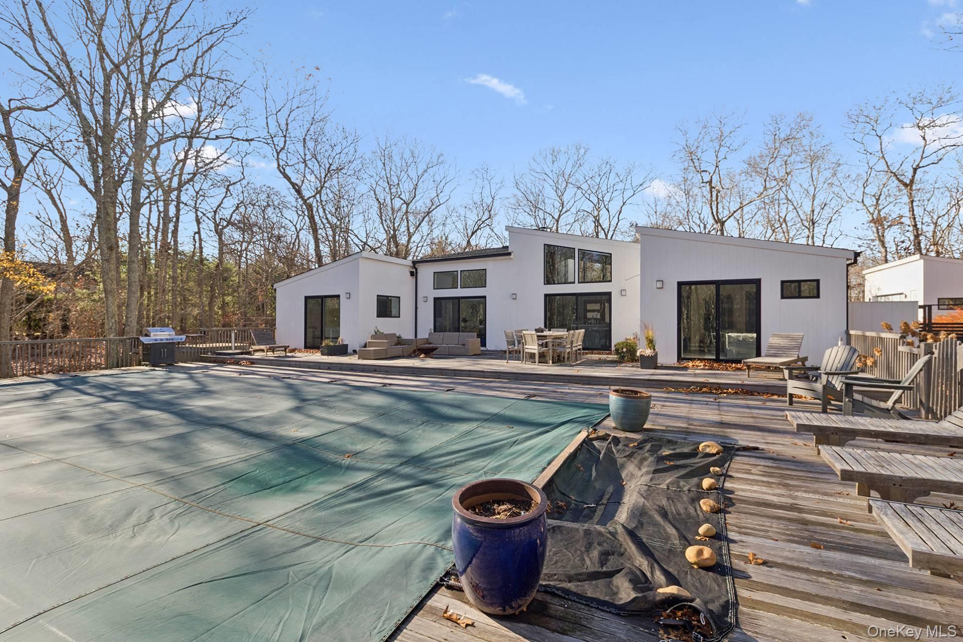 56 North Woods Lane East Hampton East Hampton, NY 11937