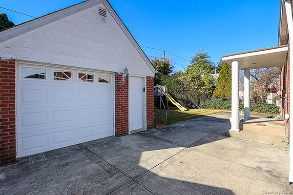 665 FOCH Boulevard Williston Park Williston Park, NY 11596