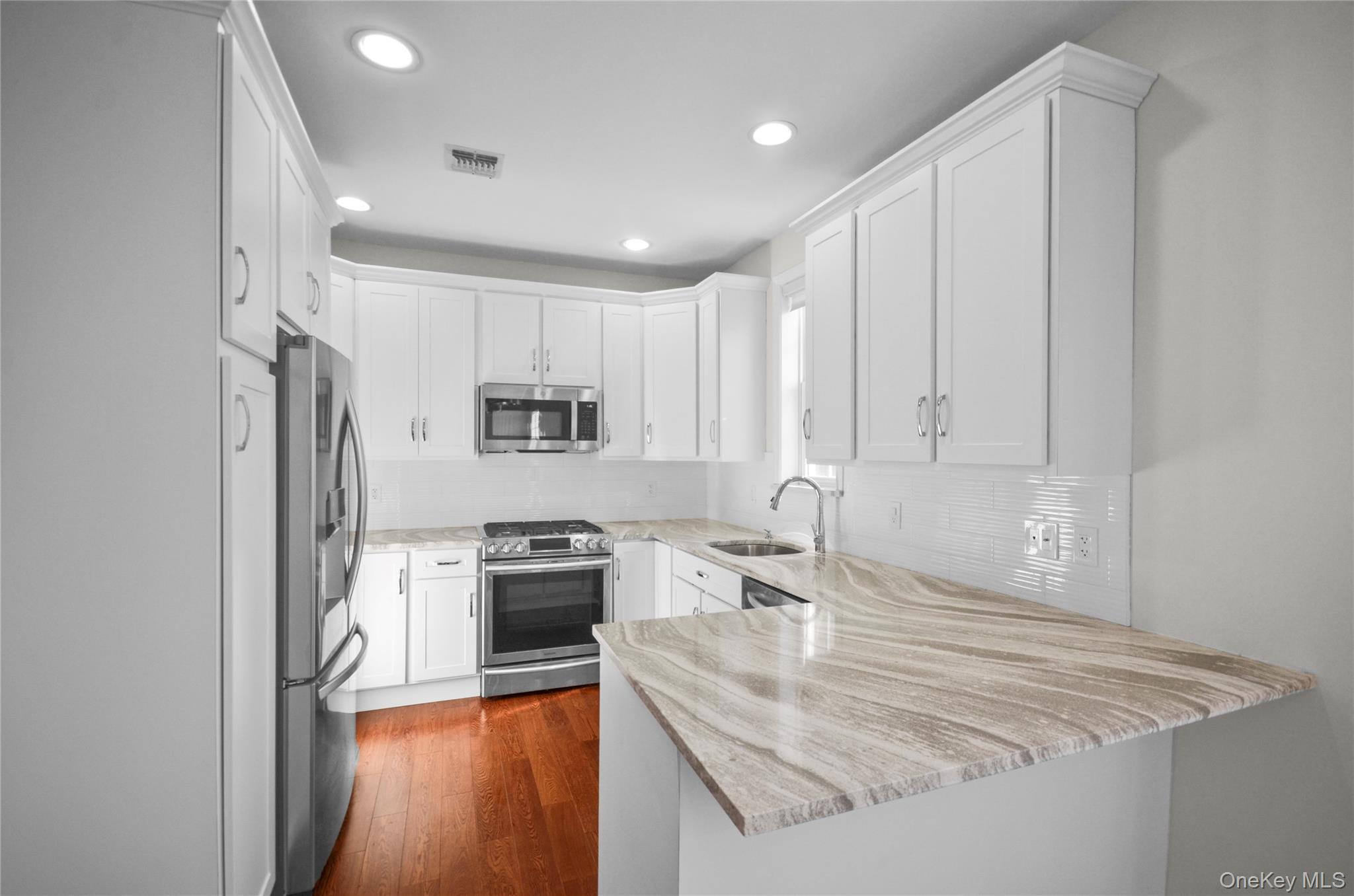 736 Verona Drive Melville Melville, NY 11747