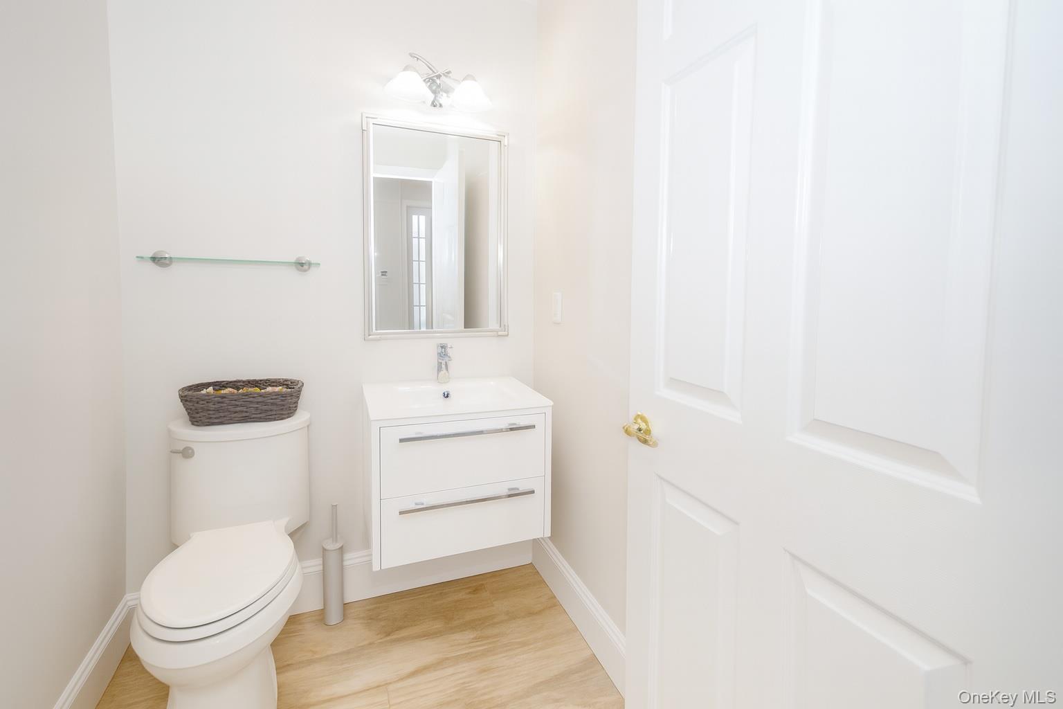 736 Verona Drive Melville Melville, NY 11747