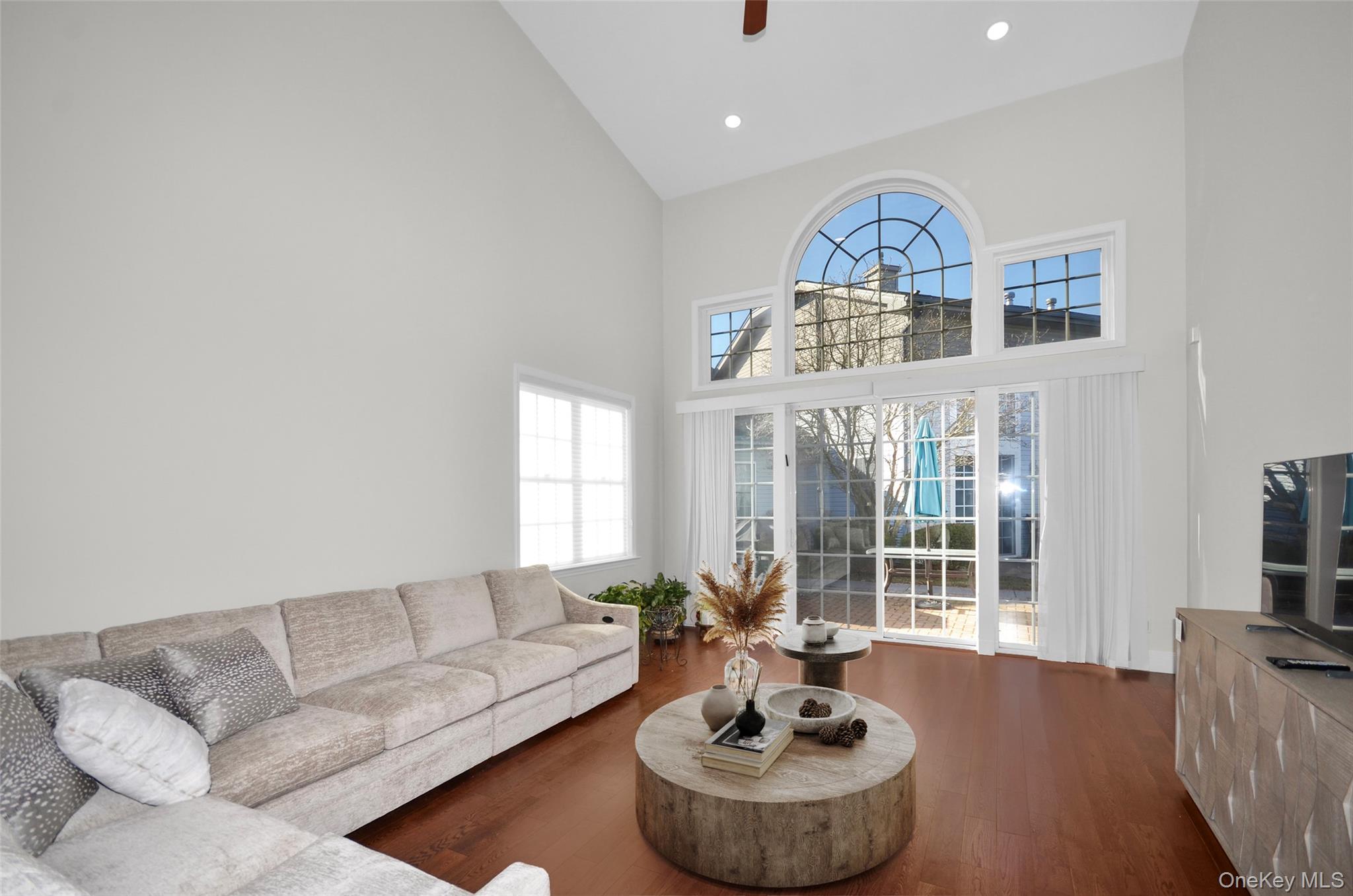 736 Verona Drive Melville Melville, NY 11747