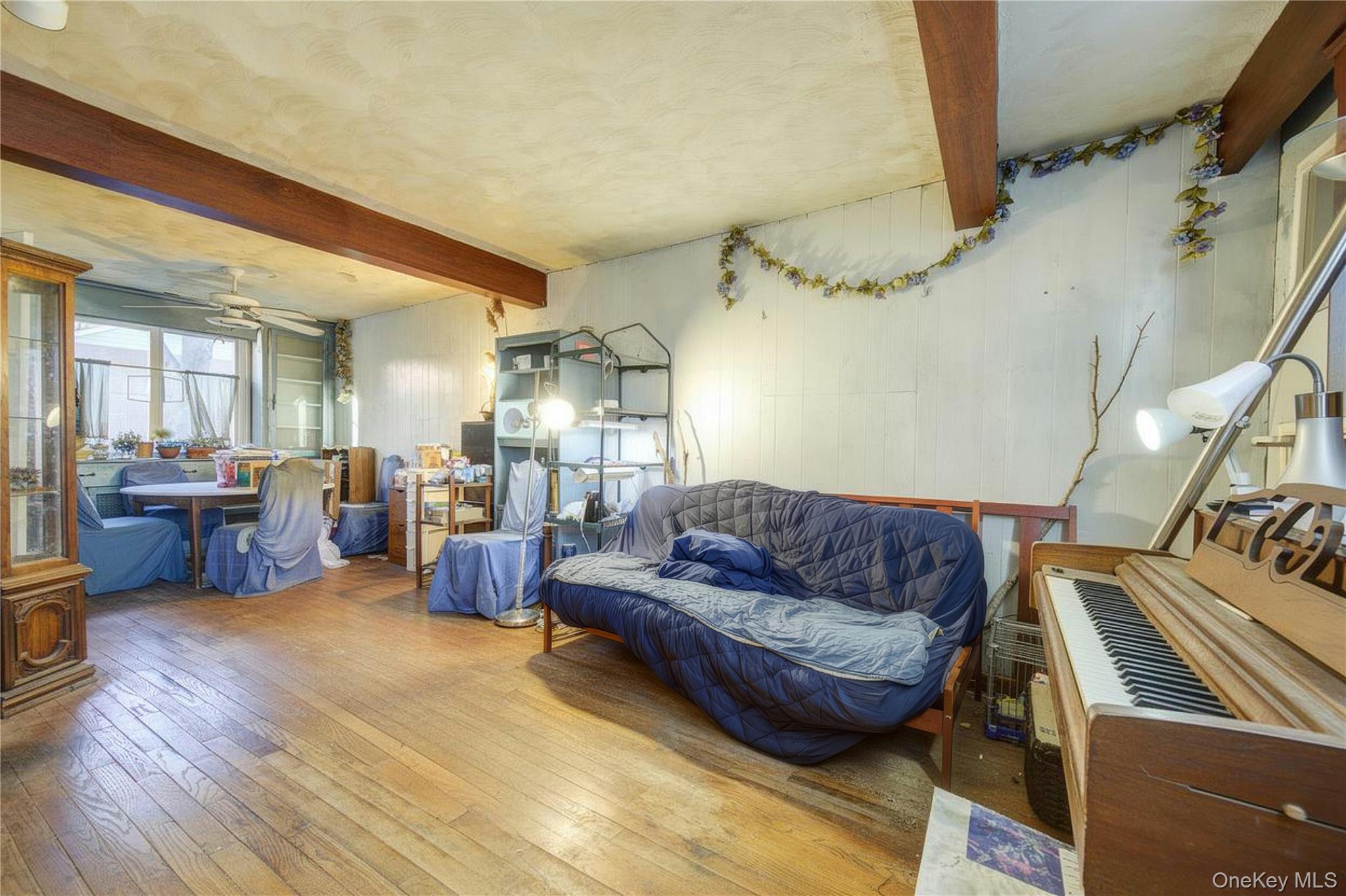 216-76 68TH Avenue 26-119 Oakland Gardens Oakland Gardens, NY 11364