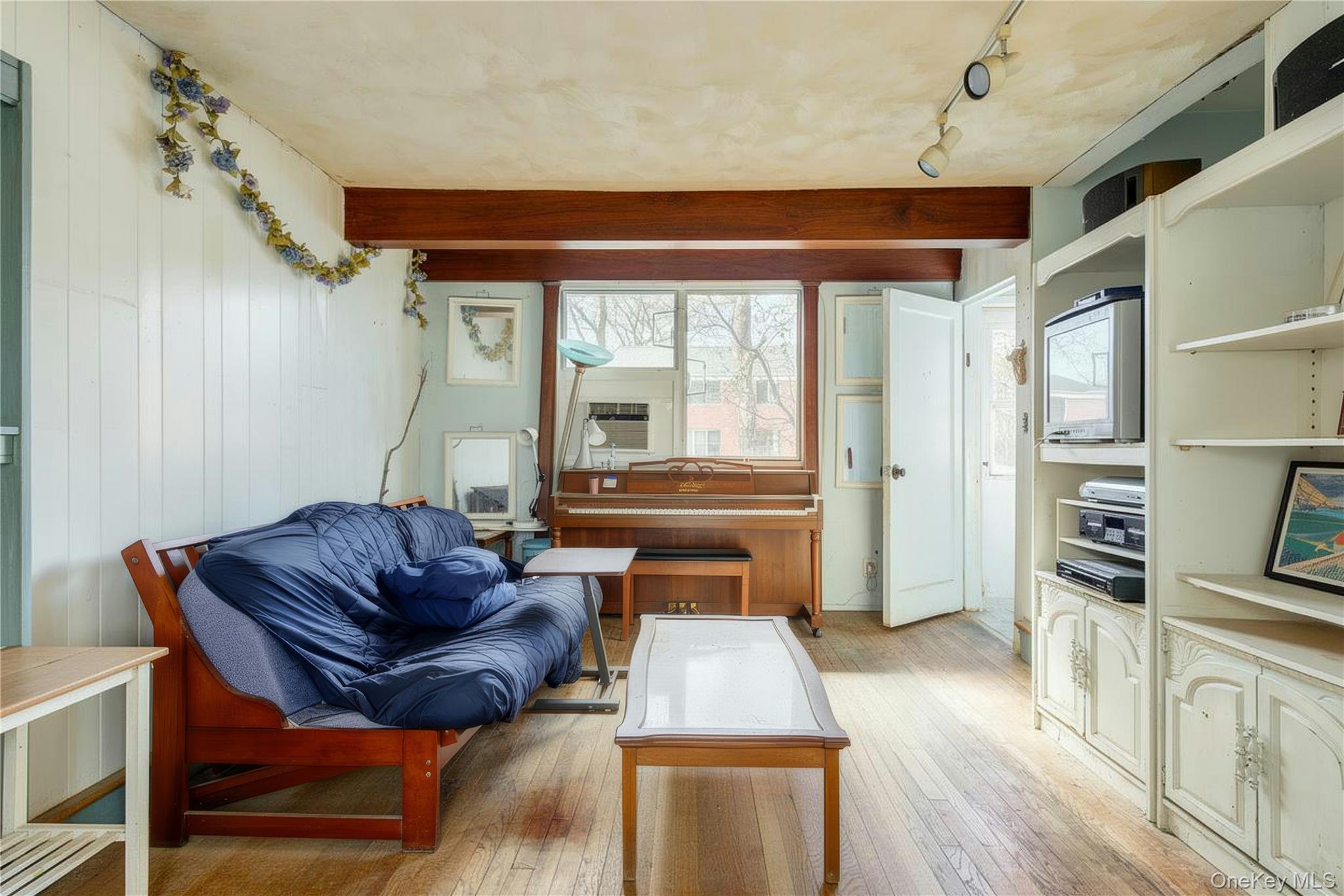 216-76 68TH Avenue 26-119 Oakland Gardens Oakland Gardens, NY 11364