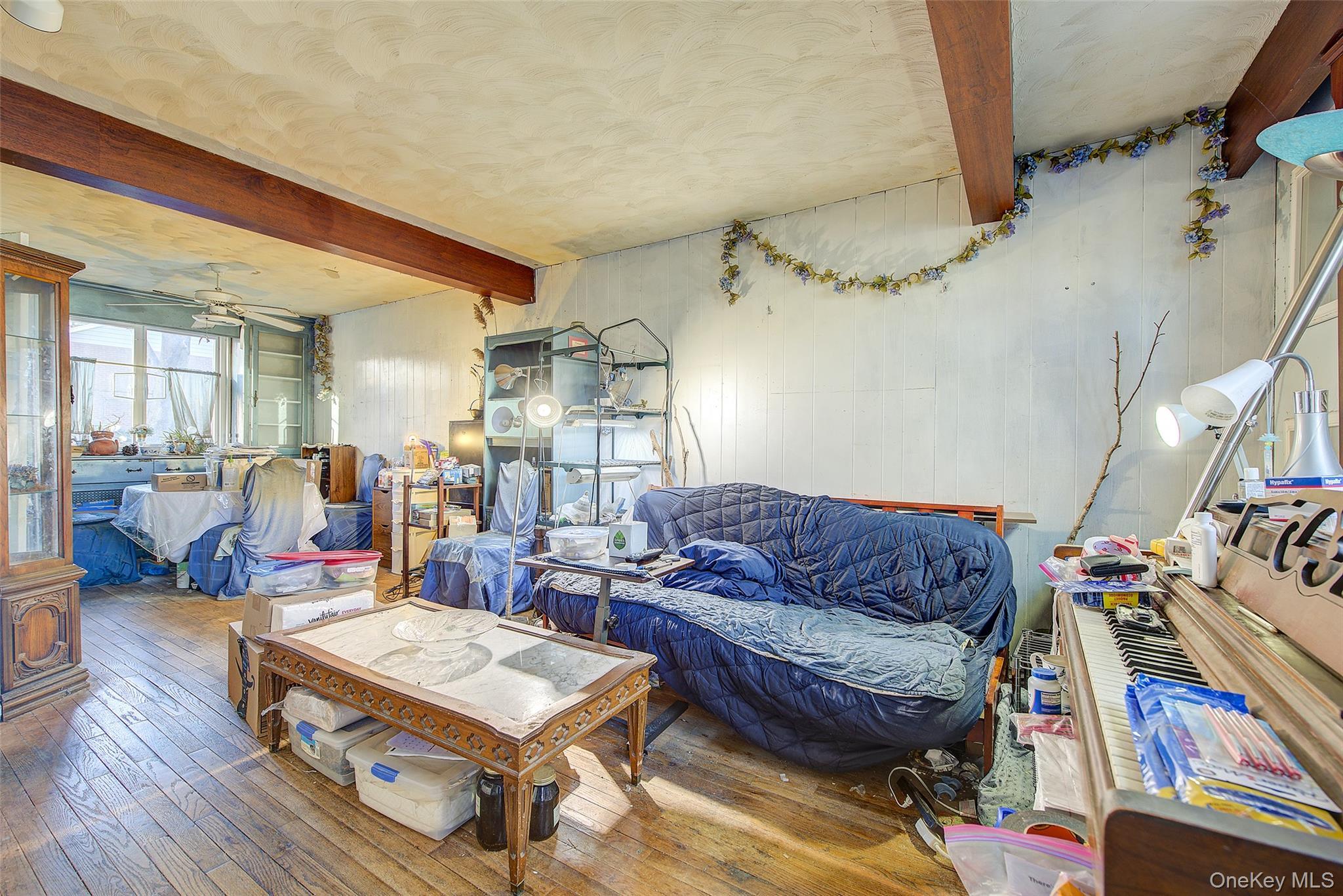 216-76 68TH Avenue 26-119 Oakland Gardens Oakland Gardens, NY 11364