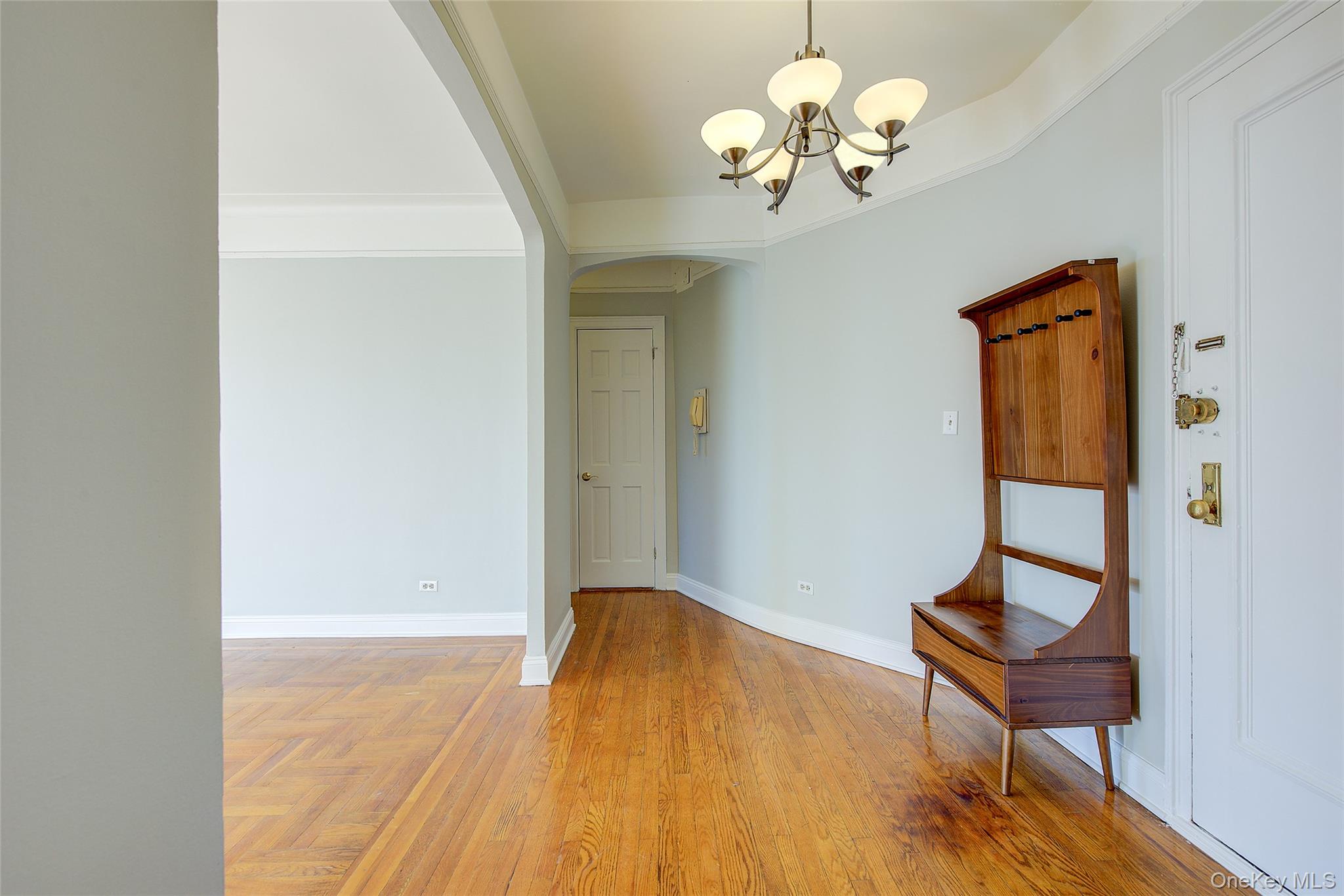 79-15 35th Avenue 5-A Jackson Heights Jackson Heights, NY 11372