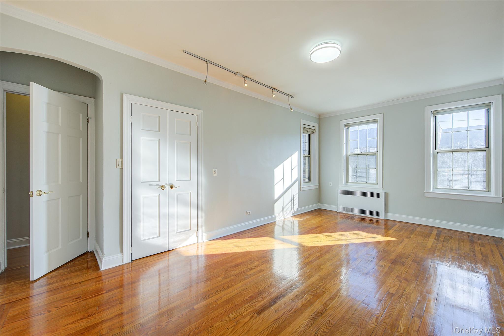 79-15 35th Avenue 5-A Jackson Heights Jackson Heights, NY 11372