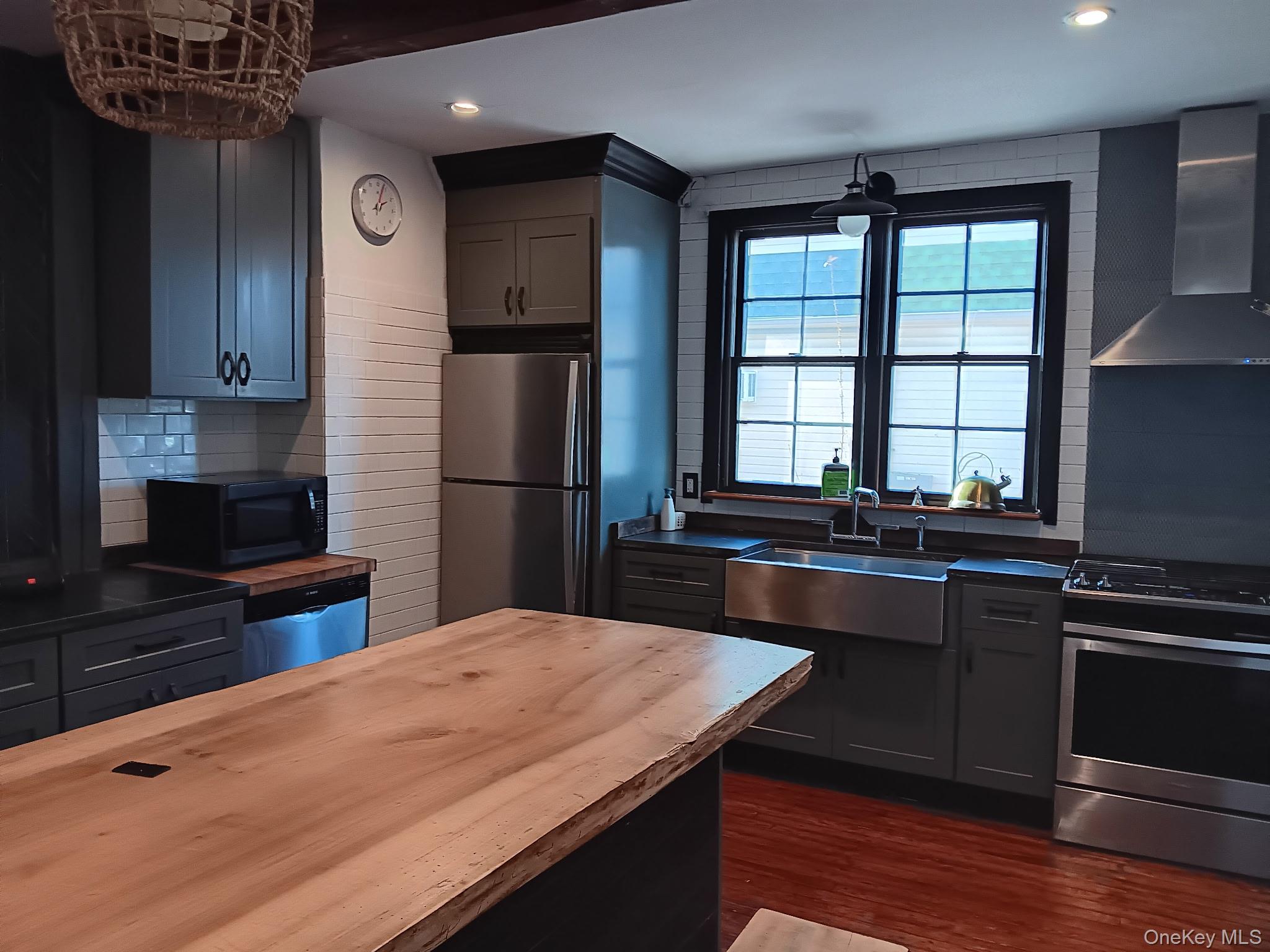 418 East Olive Street Long Beach Long Beach, NY 11561