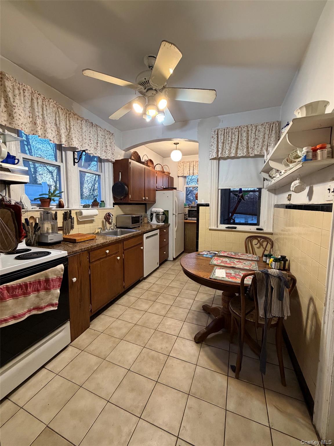 6004 NETHERLAND Avenue Bronx, NY 10471