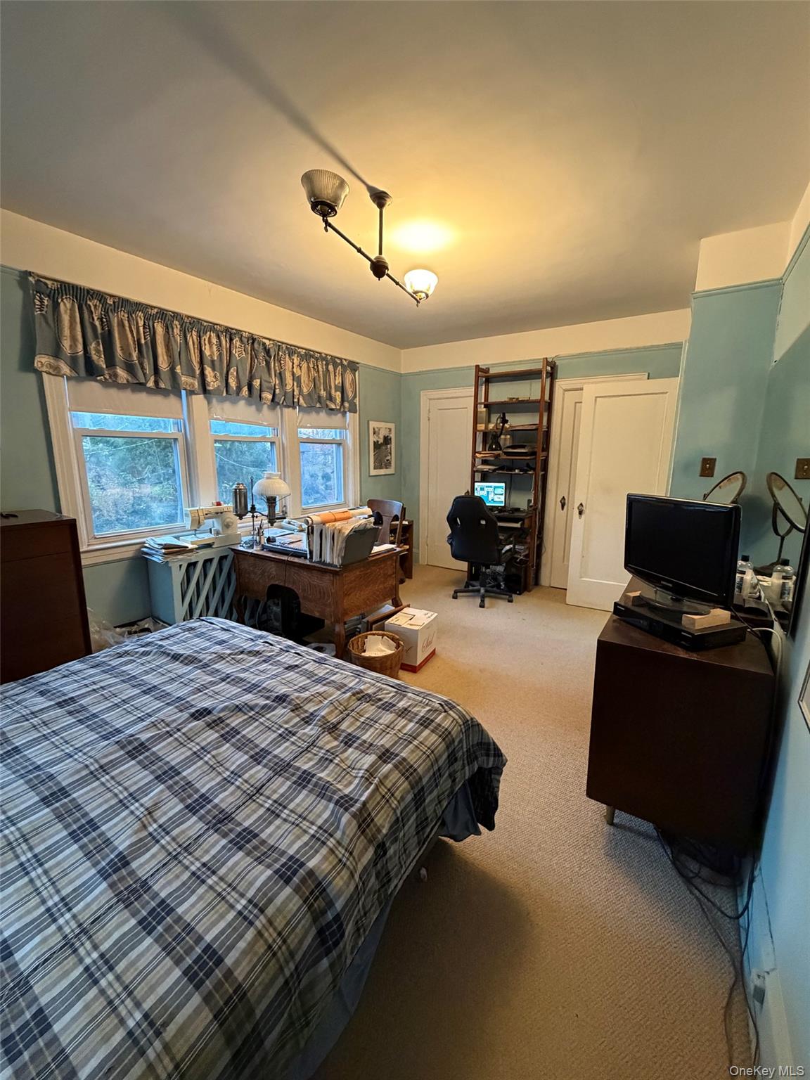 6004 NETHERLAND Avenue Bronx, NY 10471