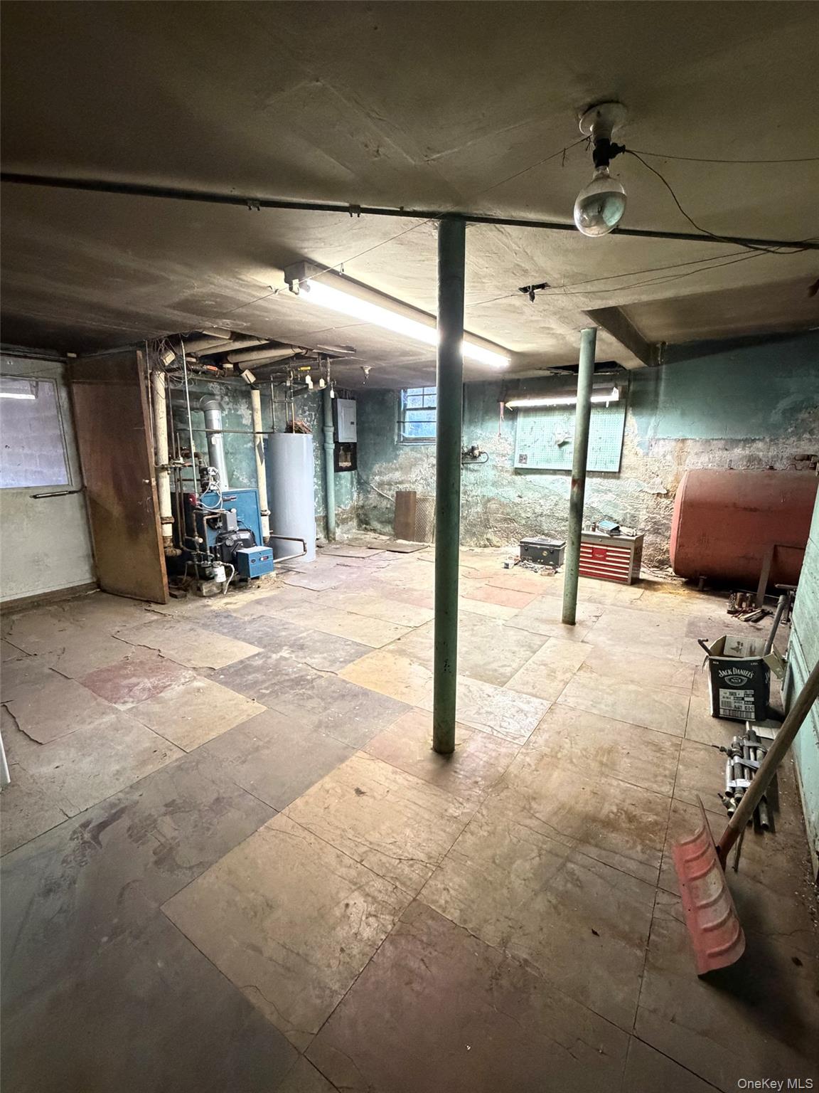 6004 NETHERLAND Avenue Bronx, NY 10471