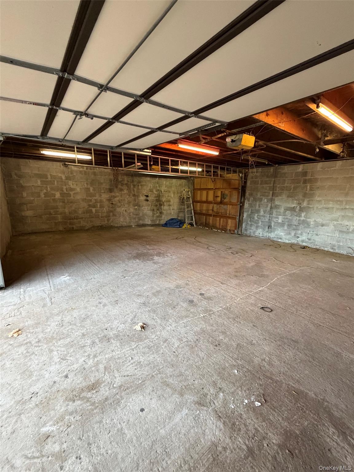 6004 NETHERLAND Avenue Bronx, NY 10471